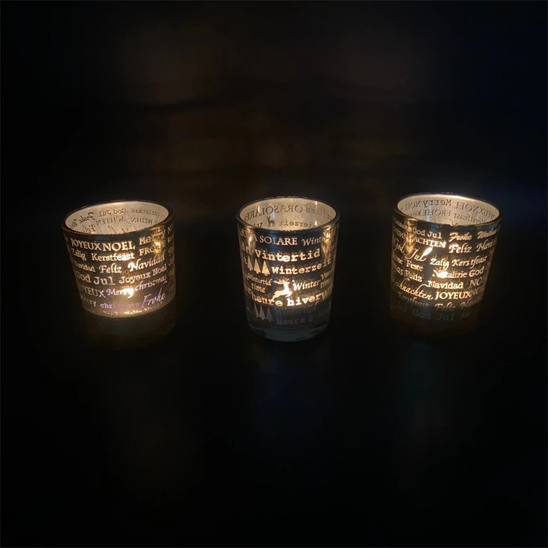 Комплект стъклени свещници